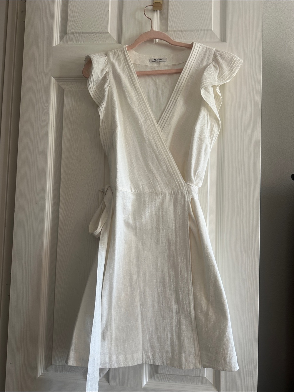 Madewell cream ruffle-sleeved wrap dress. Large.